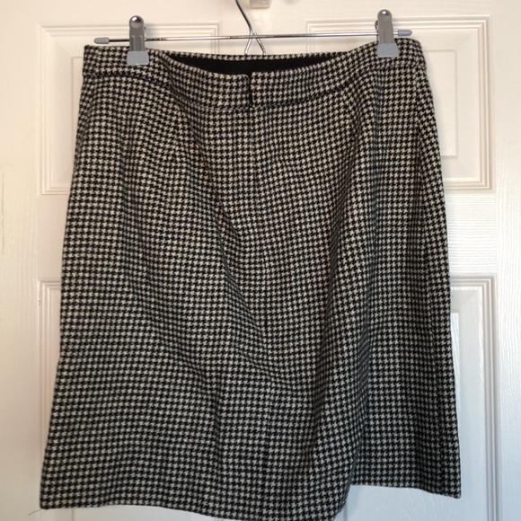 j crew herringbone pattern wool skirt - Picture 2 of 9